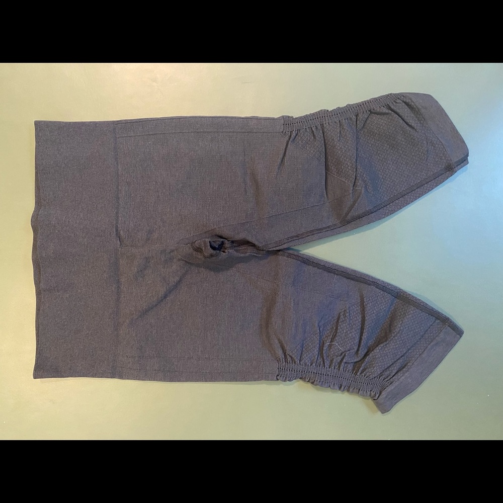 Lululemon cropped leggings